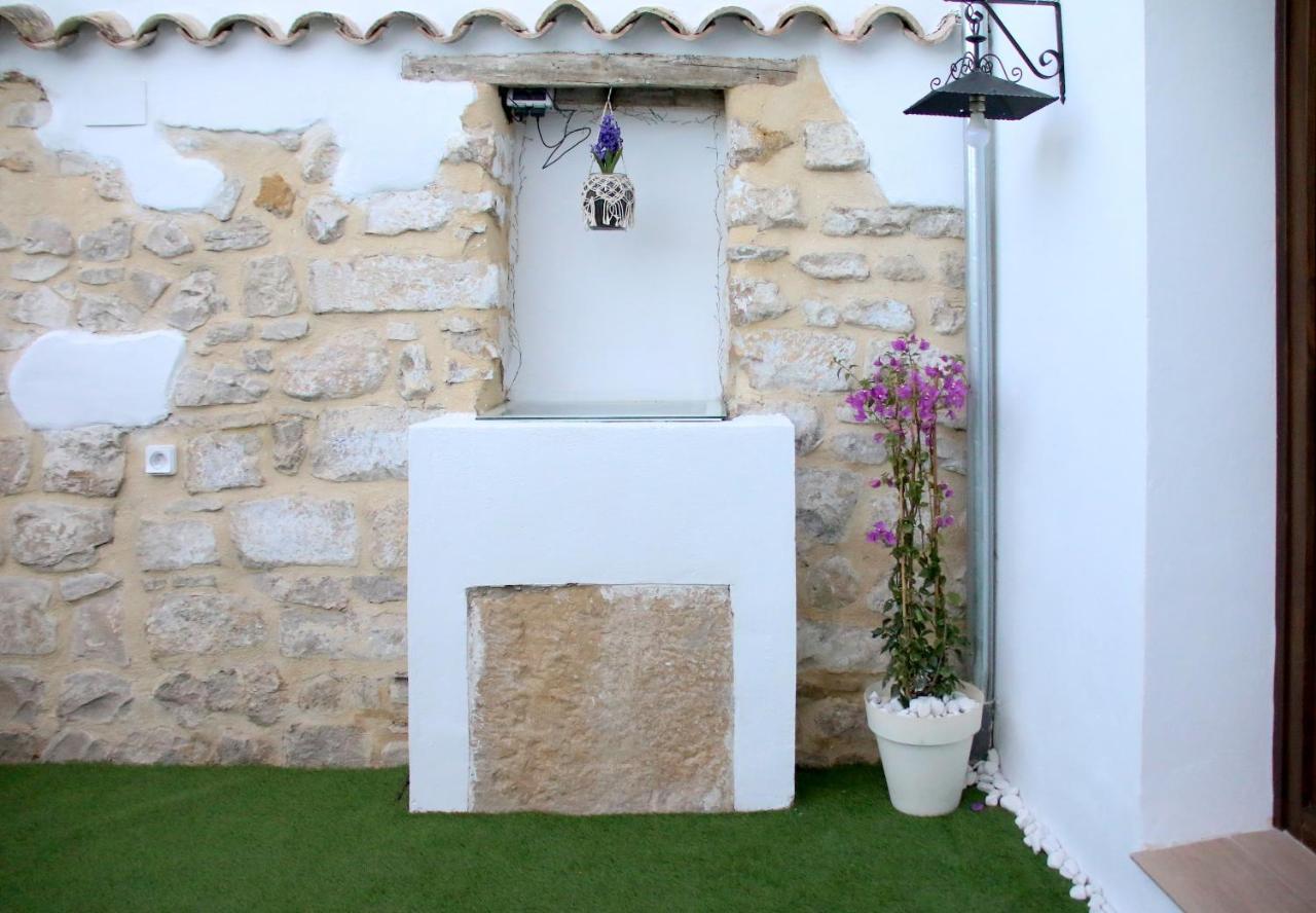 Apartamentos Turisticos La Estacion Úbeda Exteriör bild